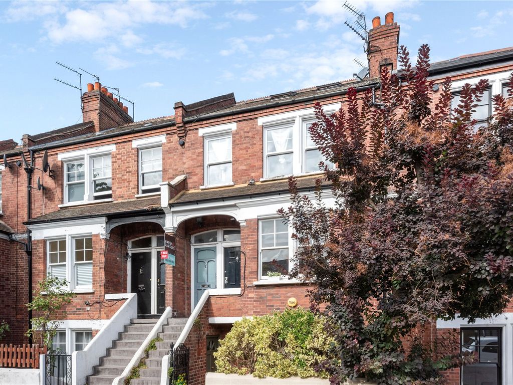 3 bed for sale in Winders Road, Battersea, London SW11, £