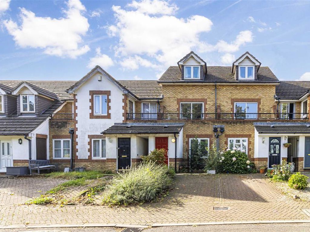 2 bed property to rent in Amblecote Meadows, London SE12, £1,800 pcm