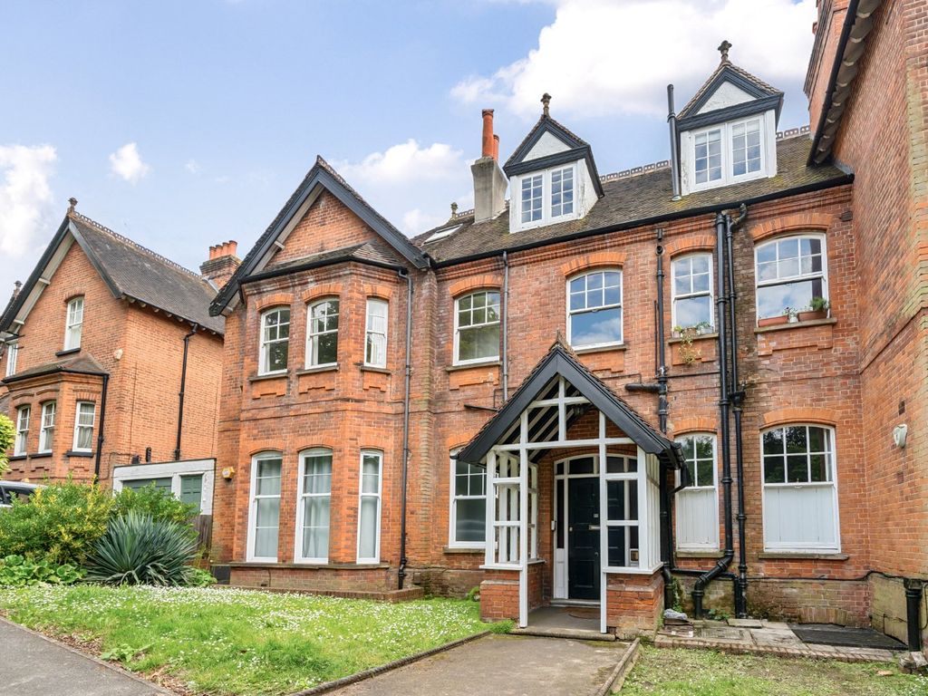 2 bed flat for sale in Old Hill, Chislehurst BR7, £450,000 Zoopla