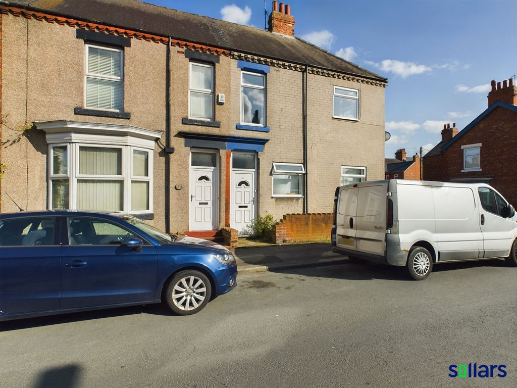 2 bed for sale in Clifton Road, Darlington DL1, £42,750 Zoopla