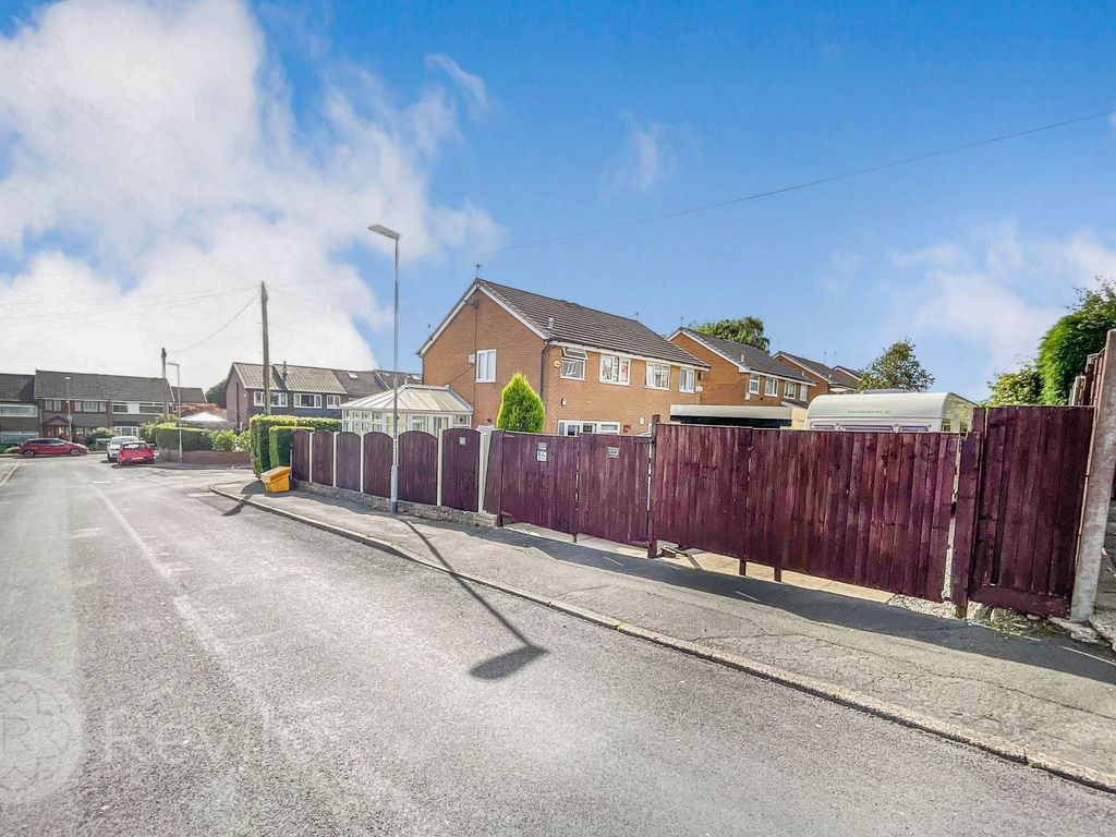 3 bed semidetached house for sale in Roads Ford Avenue, Milnrow OL16