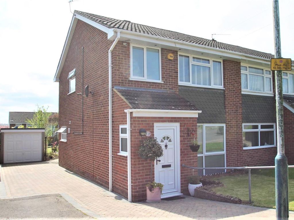 3 bed semidetached house for sale in Eastwell Close, Maidstone ME14