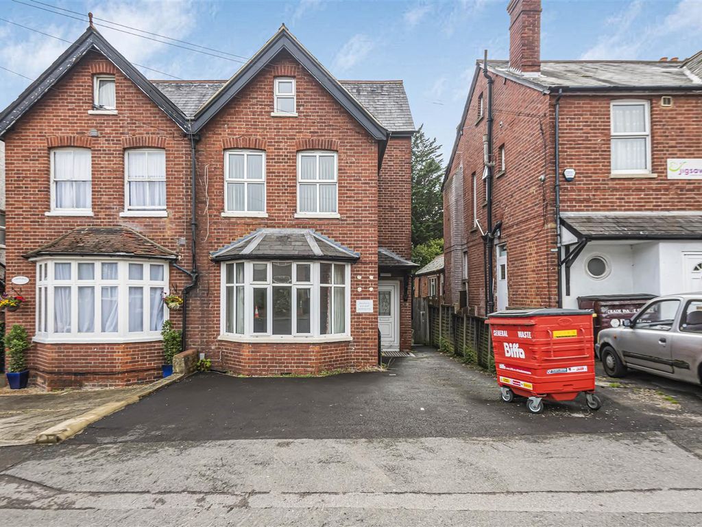 7 bed semidetached house for sale in Russell Street, Reading RG1, £