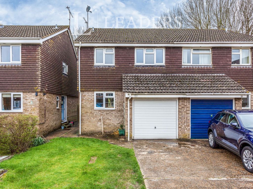 3 bed semidetached house to rent in Longhurst, Burgess Hill RH15, £