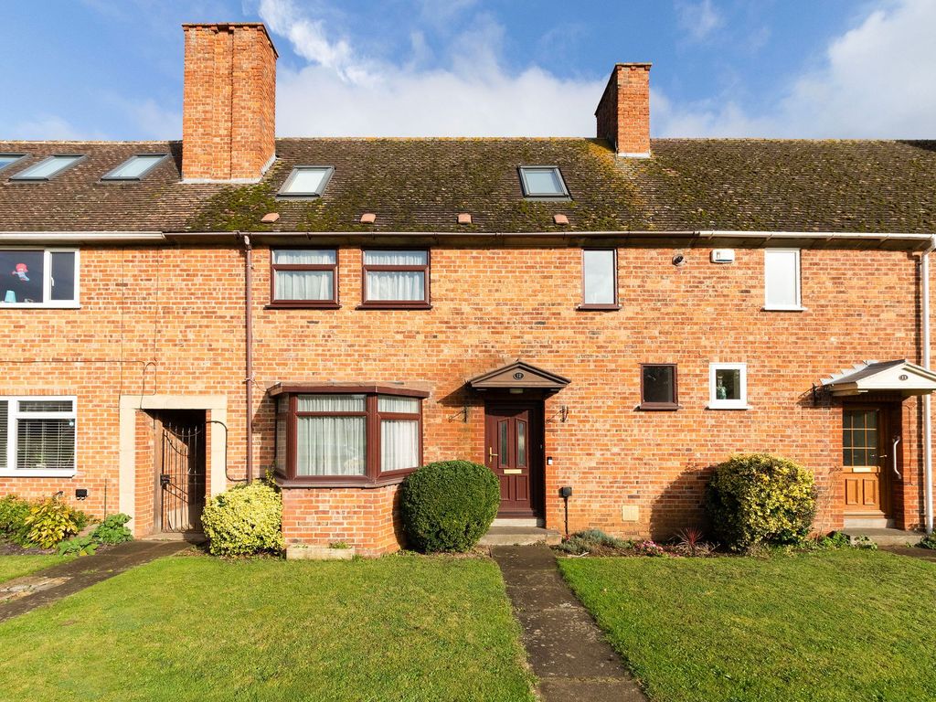 5 bed town house for sale in Borough Walk, Abingdon OX14, £475,000 Zoopla