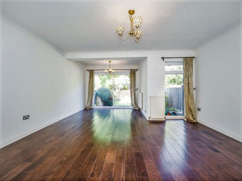 3 bed semidetached house for sale in Peel Road, South Woodford E18