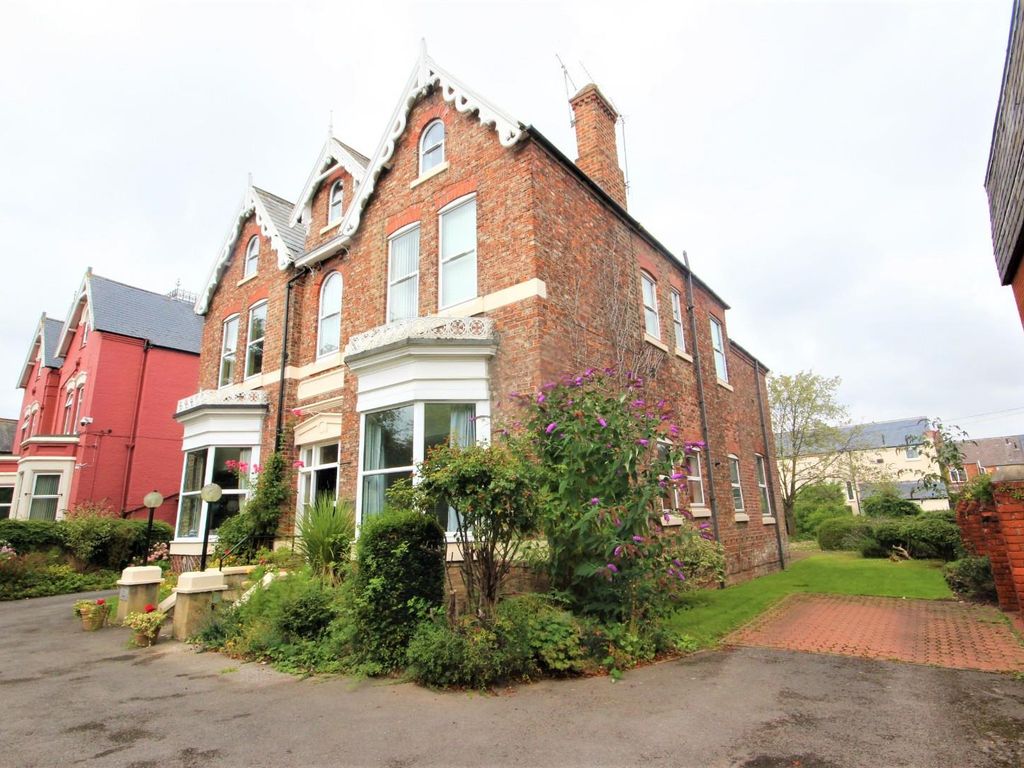 1 bed flat for sale in The Crescent, Middlesbrough TS5, £89,950 Zoopla