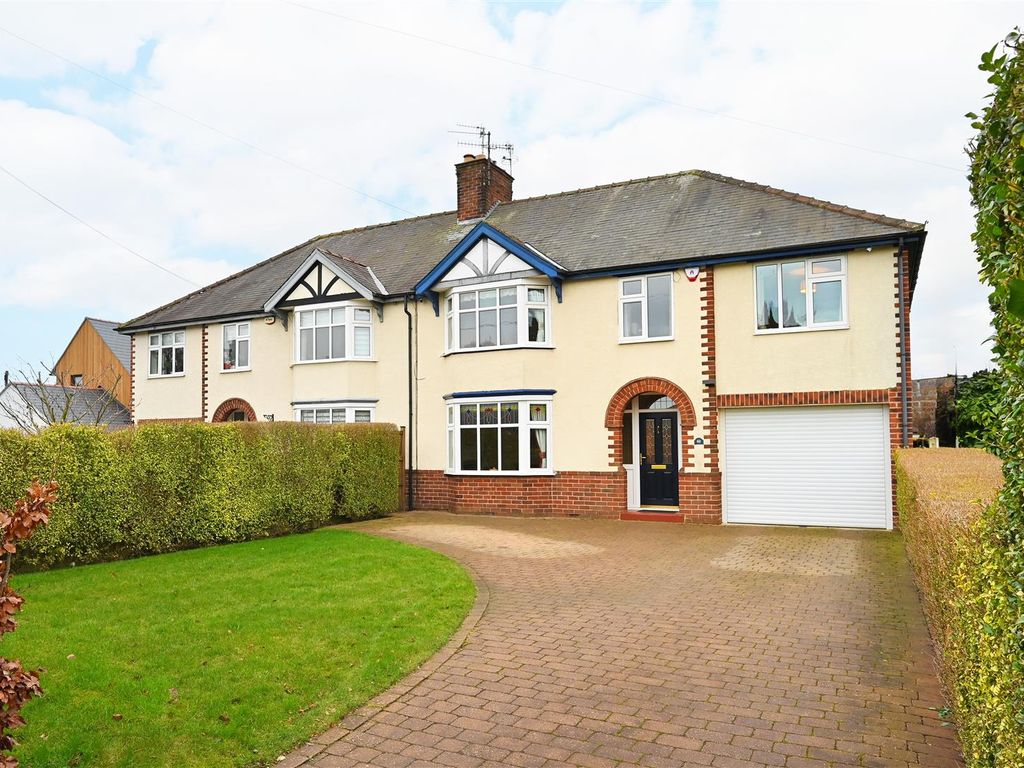 4 bed semidetached house for sale in Vincent Crescent, Chesterfield