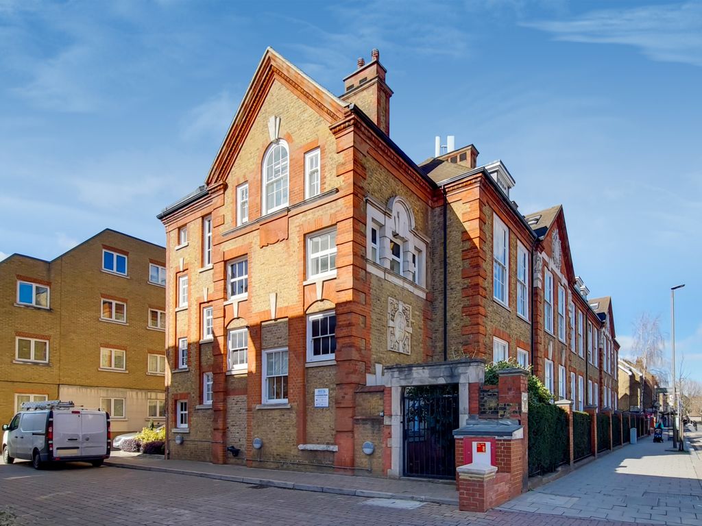 Voltaire Buildings, Garratt Lane, Earlsfield, London SW18  