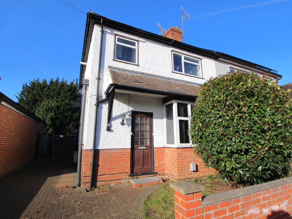 1 bed for sale in Percy Road, Guildford GU2, £260,000 Zoopla