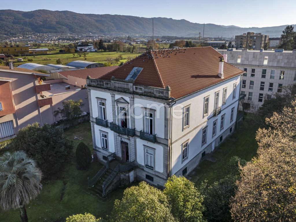 24 bed villa for sale in Avenida Engenheiro Duarte Pacheco, Chaves, Pt Zoopla