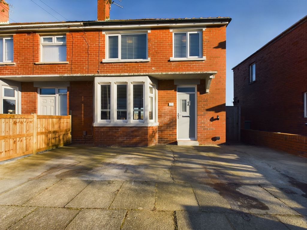 3 bed end terrace house for sale in Plumpton Avenue, Blackpool FY4, £