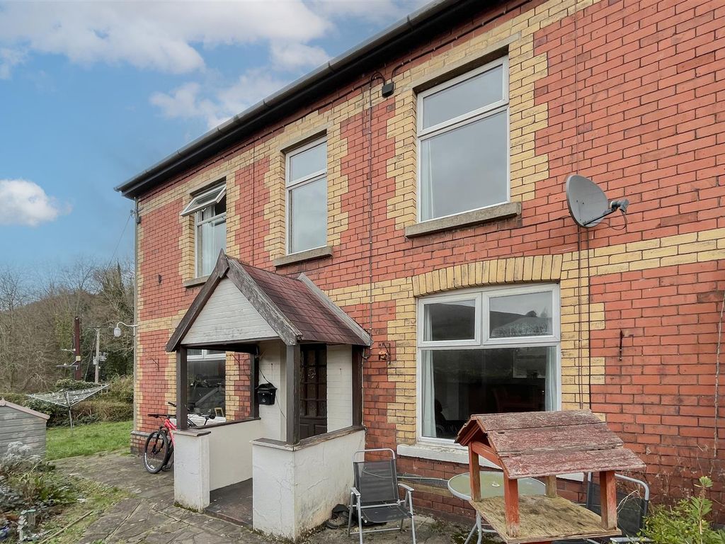 3 bed end terrace house for sale in Sarn Place, Risca, Newport NP11, £