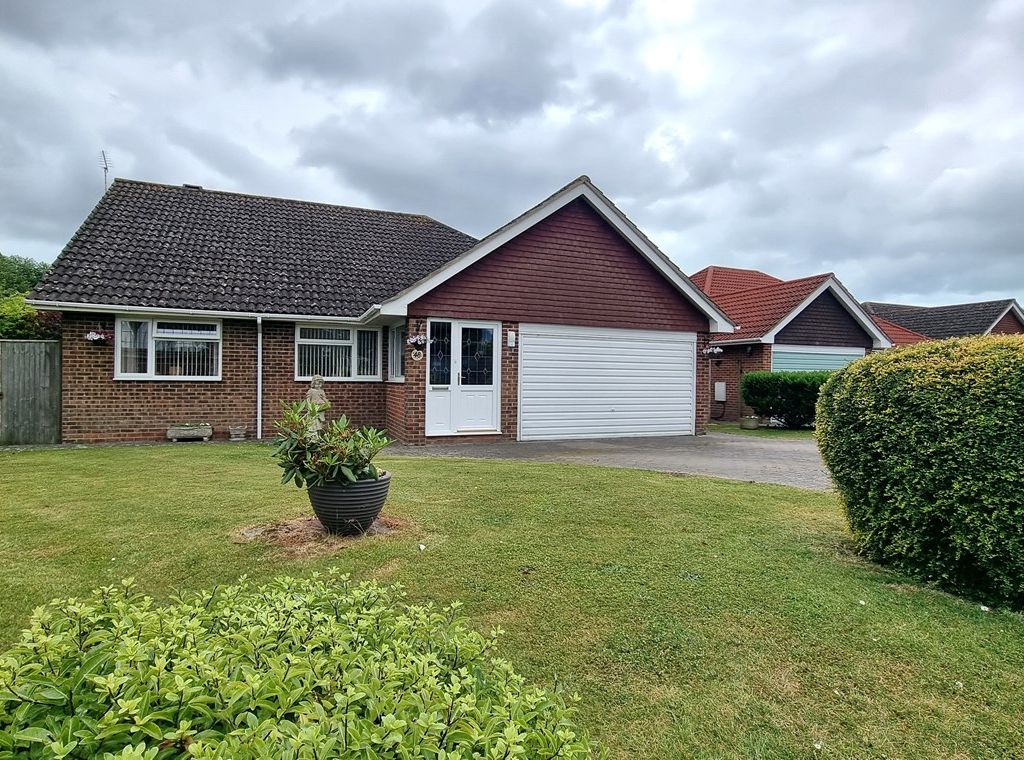 3 bed detached bungalow for sale in Thorne Crescent, BexhillOnSea