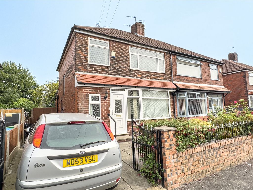 3 bed semidetached house for sale in Whitegate Road, Chadderton