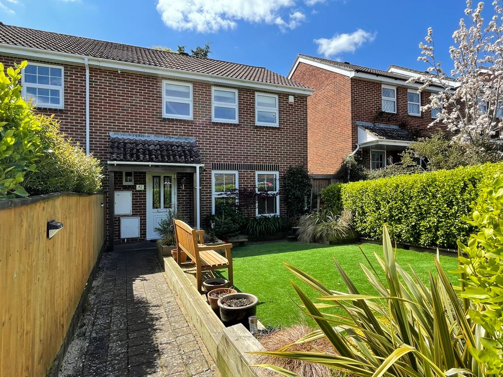 3 bed semidetached house for sale in The Spinney, Lytchett Matravers