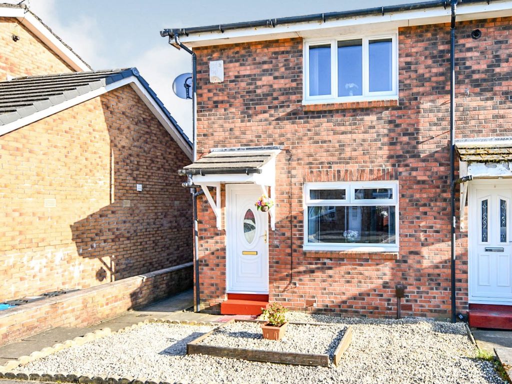 2 bed end terrace house for sale in Woodhill Crescent, Girdle Toll