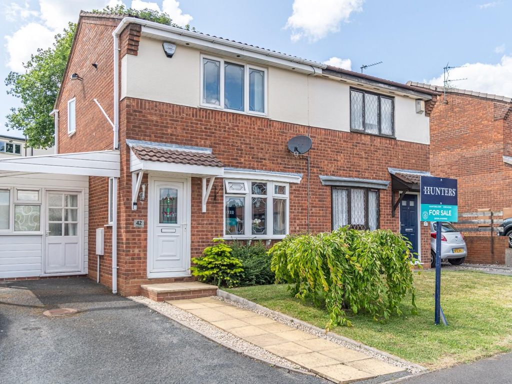 2 bed semidetached house for sale in Harvest Close, Upper Gornal