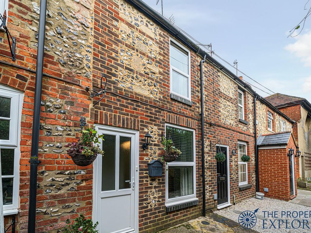 2 bed cottage for sale in Elbow Corner, Basingstoke RG21, £300,000 Zoopla