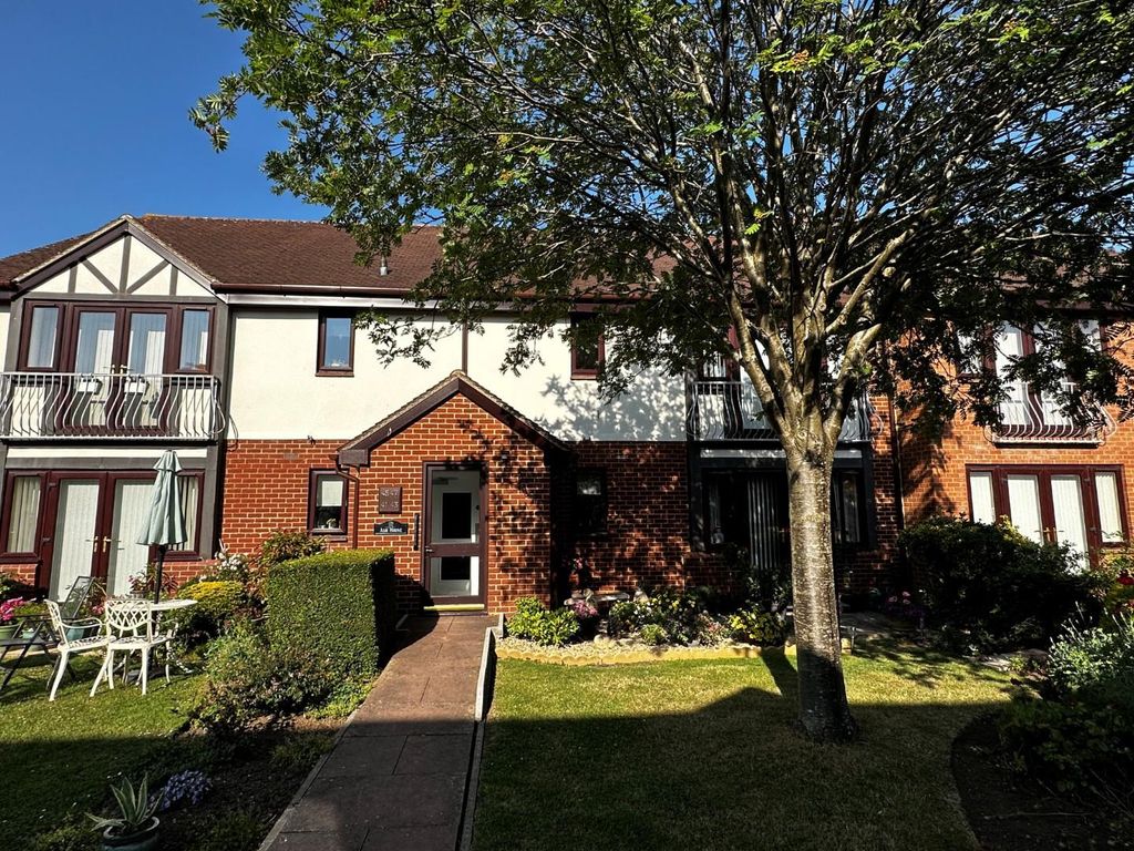 2 bed property for sale in Glebe Farm Court, Up Hatherley, Cheltenham