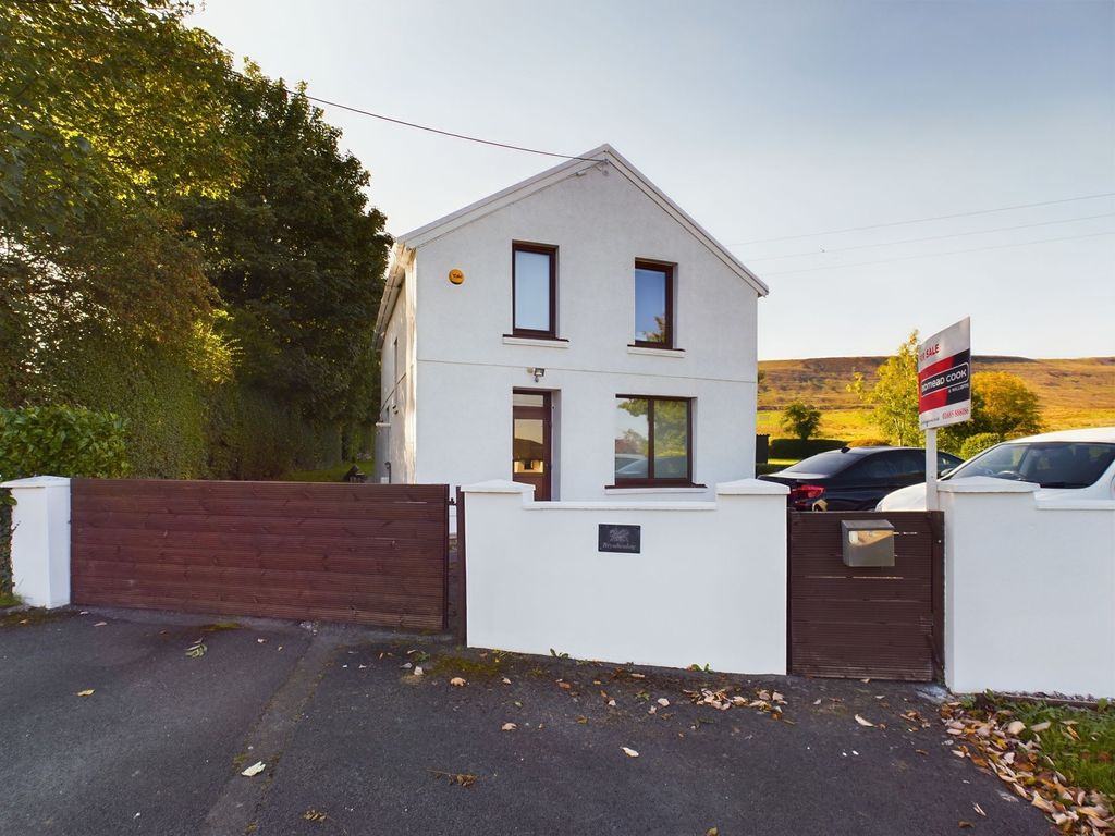 3 bed detached house for sale in Hirwaun Road, Penywaun CF44, £465,000