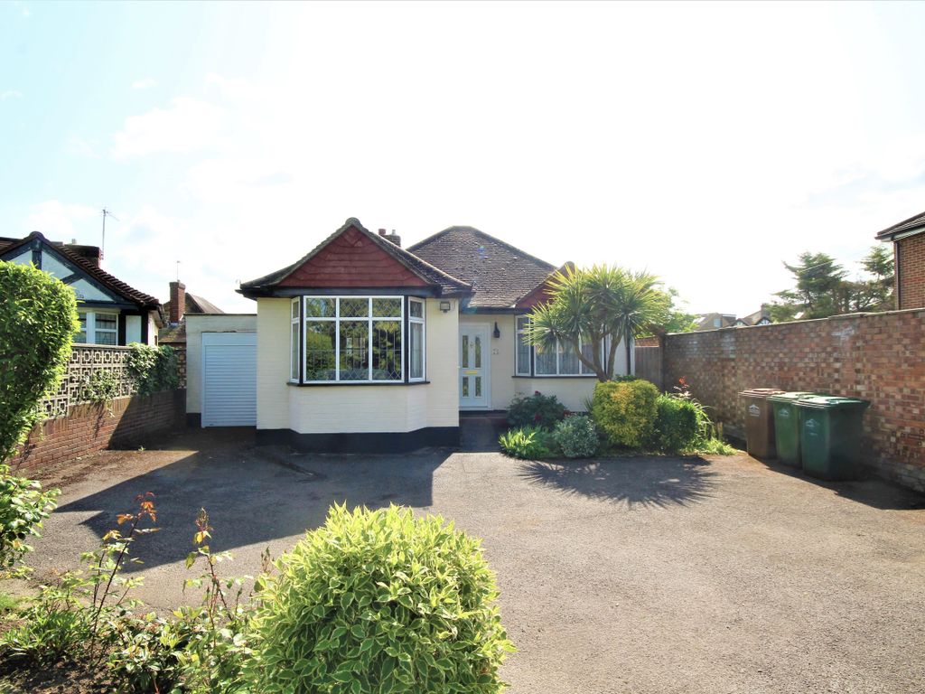 2 bed detached bungalow for sale in Worple Road, StainesUponThames