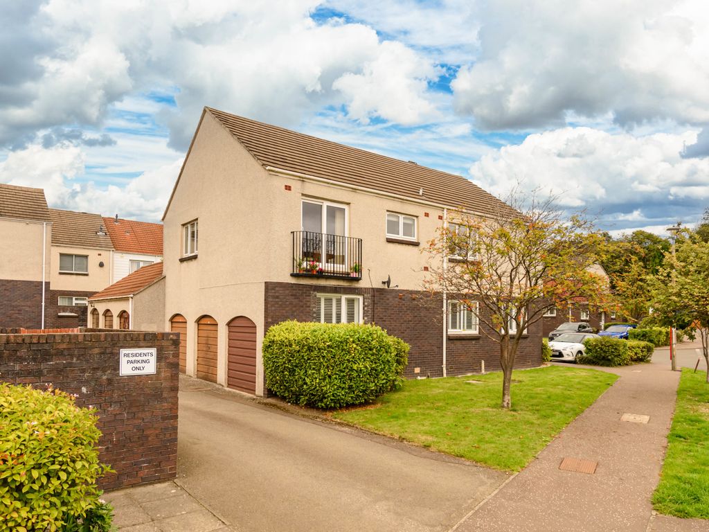 14 Hillpark Wood, Edinburgh EH4  