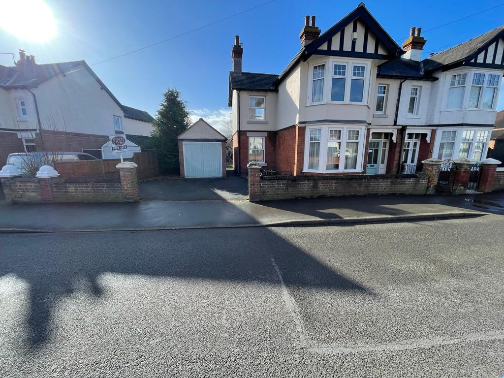 3 bed semidetached house for sale in Station Road, Wem, Shrewsbury