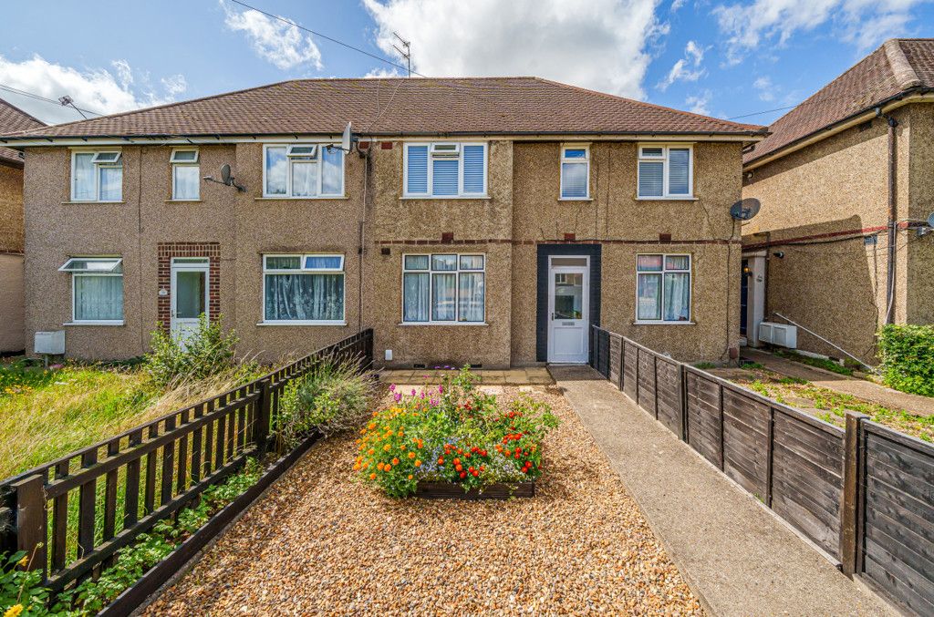 2 bed for sale in Pinewood Avenue, Uxbridge, Middlesex UB8