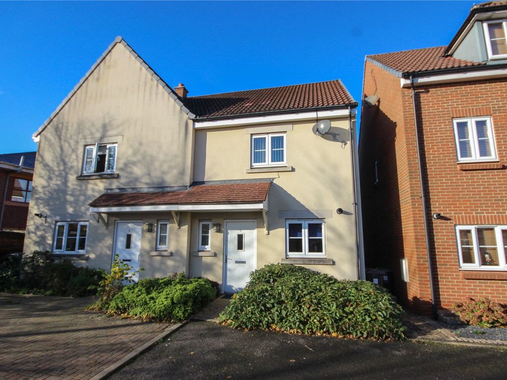 2 bed semidetached house to rent in John St. Quinton Close, Stoke