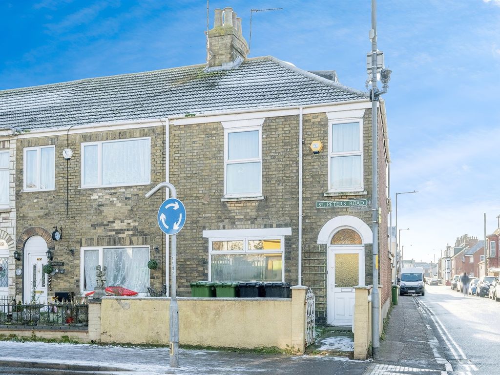 4 bed end terrace house for sale in St. Peters Road, Great Yarmouth