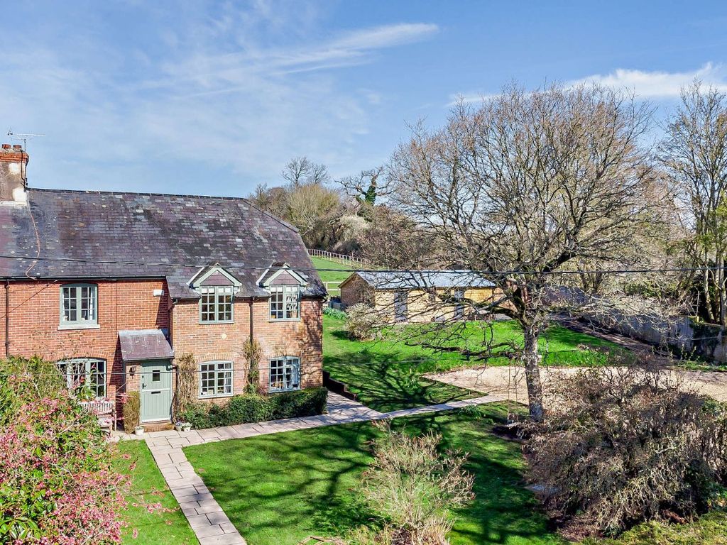 4 bed semidetached house for sale in Copse View, Redenham, Andover