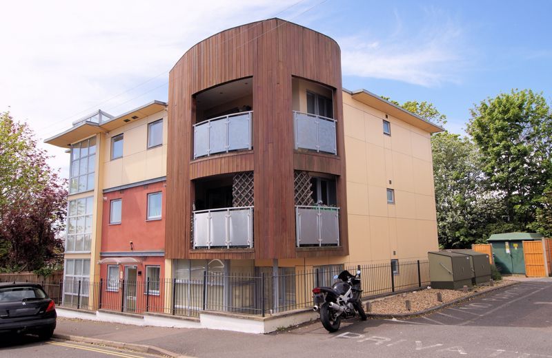 2 bed flat for sale in Waterworks Road, Farlington, Portsmouth PO6 Zoopla