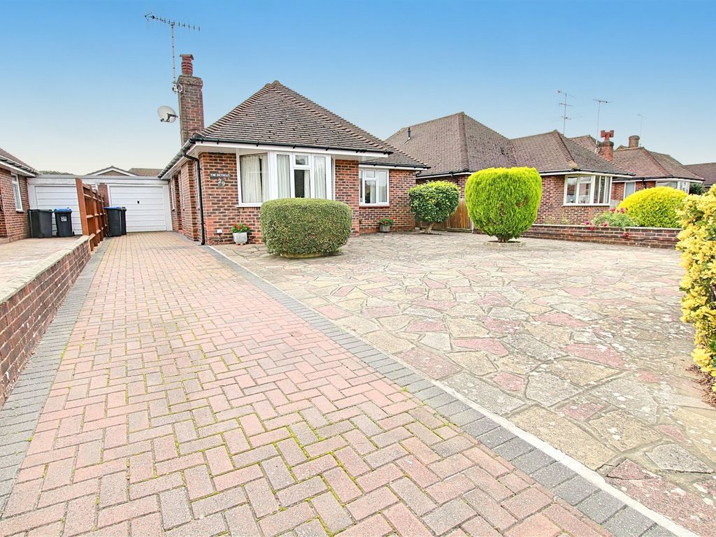 3 bed bungalow for sale in Wadhurst Drive, GoringBySea, Worthing