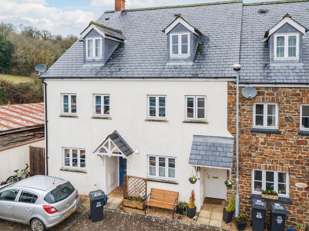 4 bed terraced house for sale in Newton Court, Bampton, Tiverton, Devon