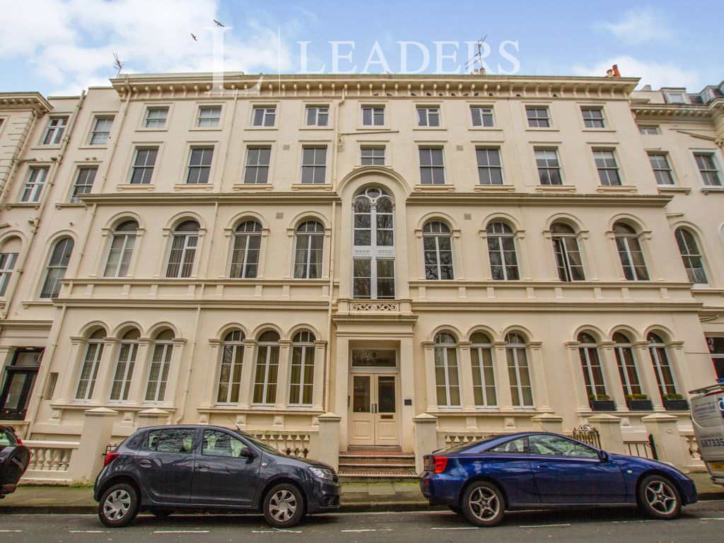 2 bed flat to rent in Norfolk Terrace, Brighton BN1, £1,300 pcm Zoopla