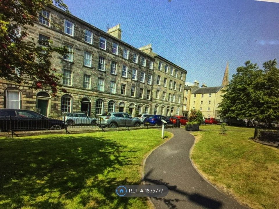 2 bed flat to rent in St. Patrick Square, Edinburgh EH8, £1,320 pcm Zoopla