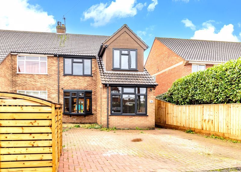 4 bed semidetached house for sale in Herschel Crescent, Littlemore