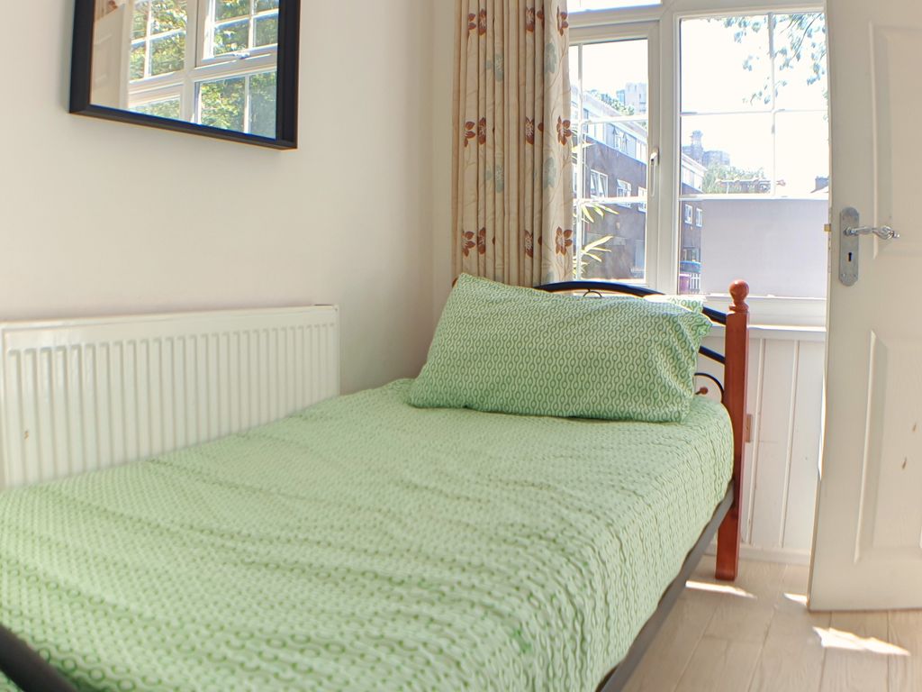 Room to rent in Grunby Street, Shoreditch E2, £750 pcm Zoopla