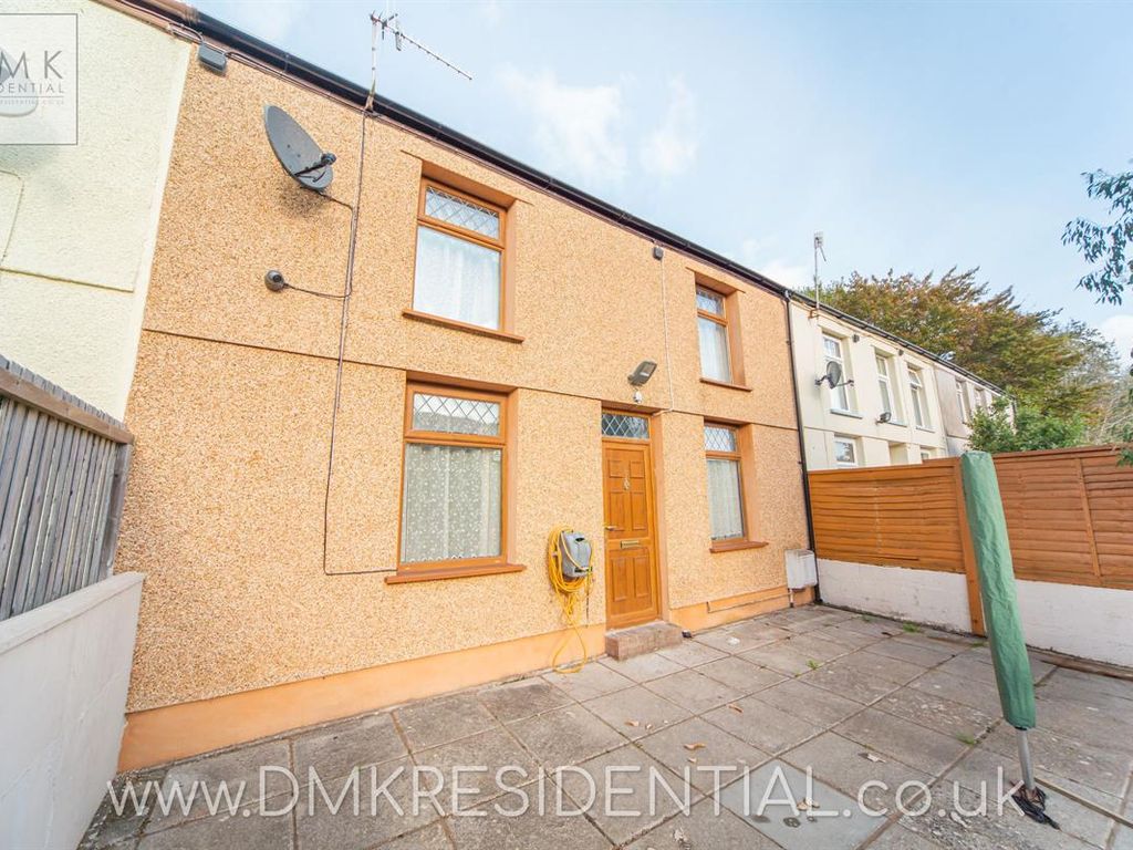 2 bed terraced house to rent in Station Road, Trealaw, Tonypandy CF40
