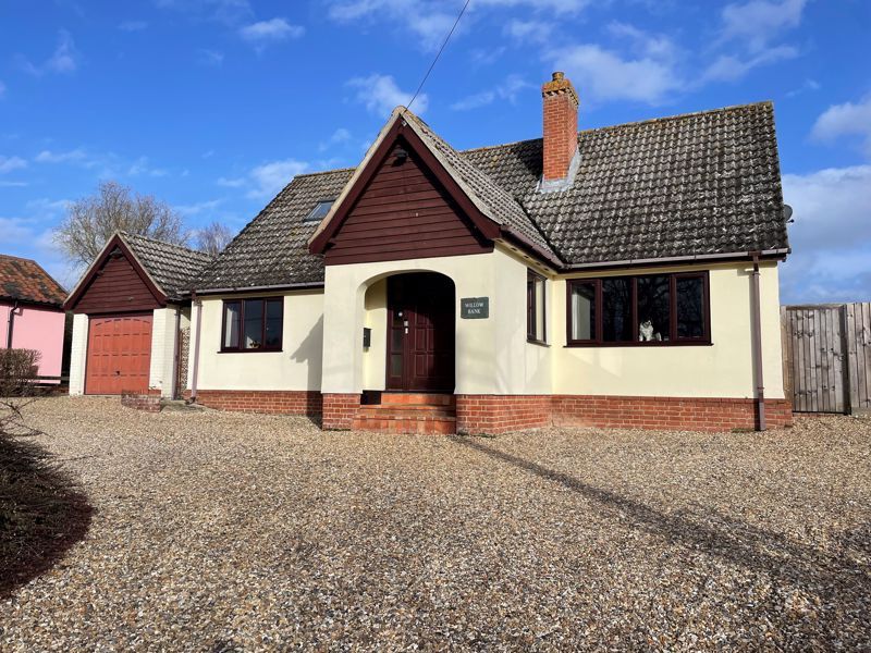 4 bed detached house for sale in Fen Road, Pakenham, Bury St. Edmunds