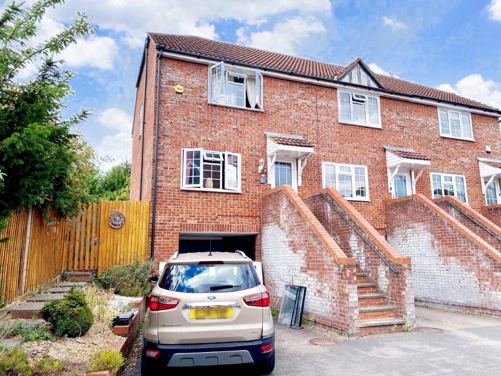 2 bed end terrace house for sale in Icknield Way East, Baldock SG7 Zoopla