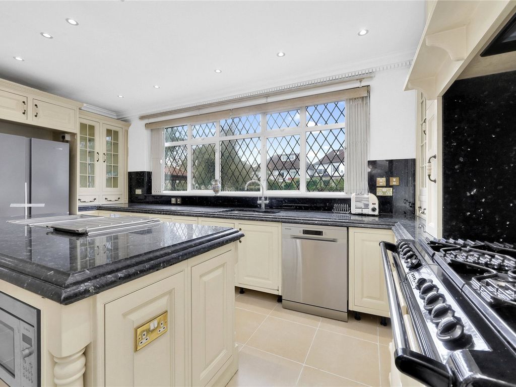 5 bed detached house for sale in Allington Road, Hendon NW4, £1,450,000