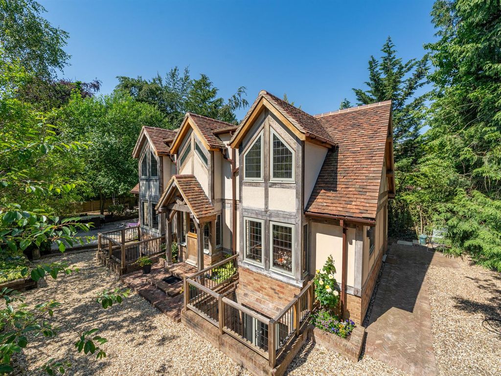 4 bed detached house for sale in Marshalswick Lane, St.Albans AL1, £