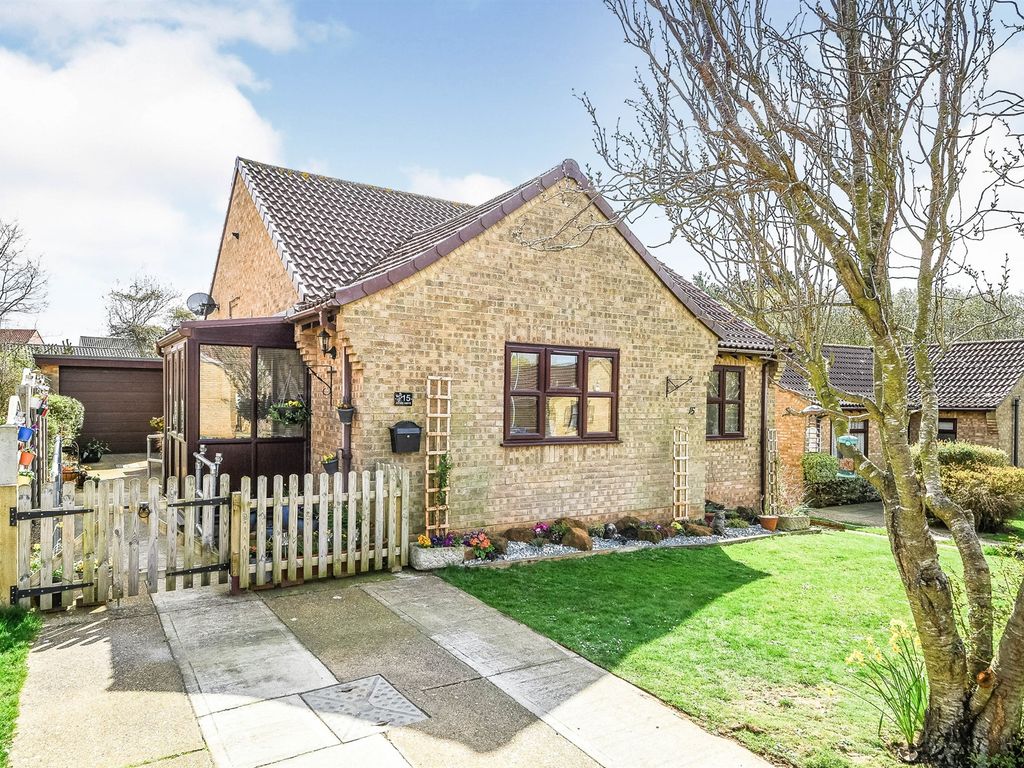 2 bed detached bungalow for sale in Annes Drive, Hunstanton PE36 Zoopla