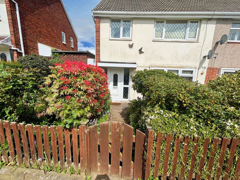 3 bed semidetached house for sale in Coach Road Estate, Washington