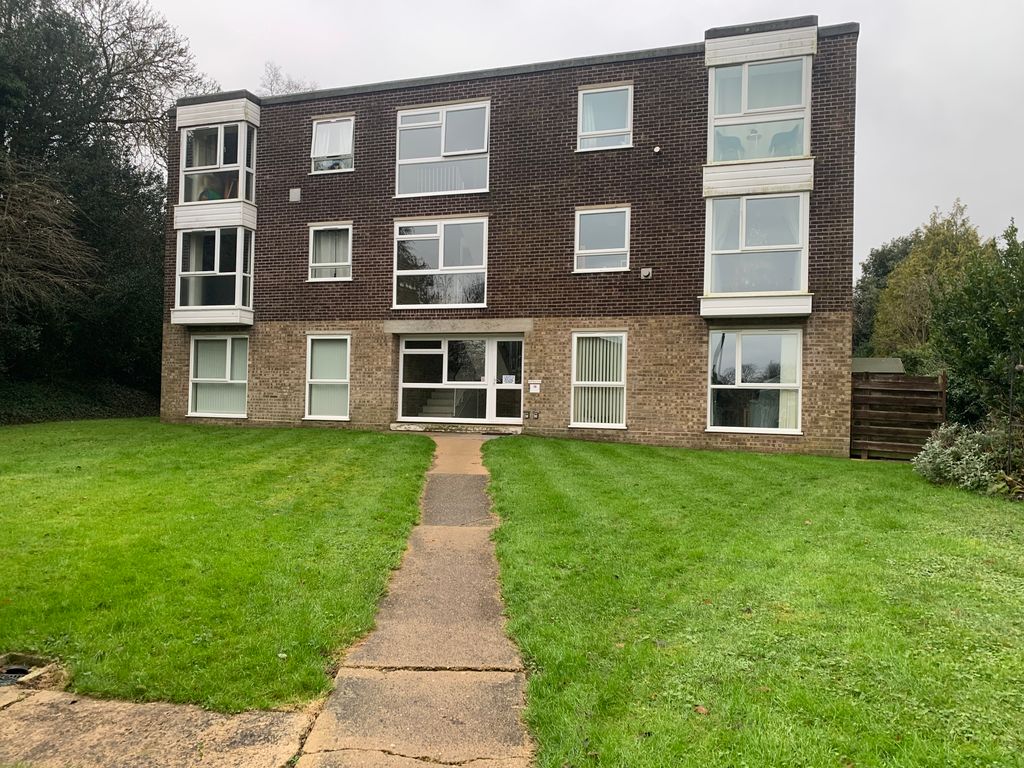 2 bed flat to rent in Dell Court, Lowestoft NR33, £750 pcm Zoopla