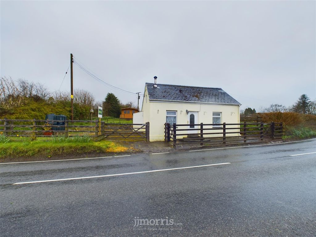 2 bed bungalow for sale in LlanfihangelArArth, Pencader SA39, £220,000 Zoopla