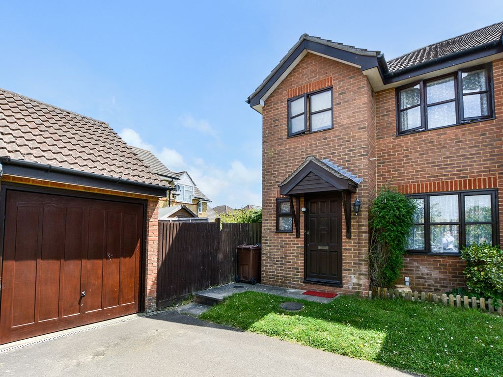 3 bed semidetached house for sale in Warren View, Orchard Heights