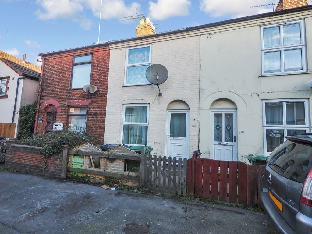 3 bed terraced house to rent in Waveney Road, Great Yarmouth, Norfolk